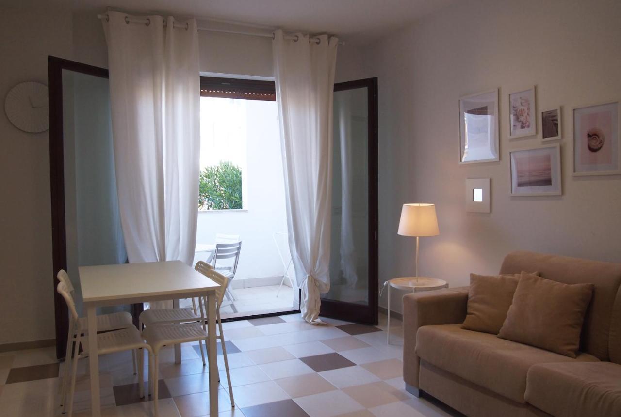 Le Rose Beach & Suites Appartamenti Fronte Mare A Villarosa Мартинсикуро Екстериор снимка